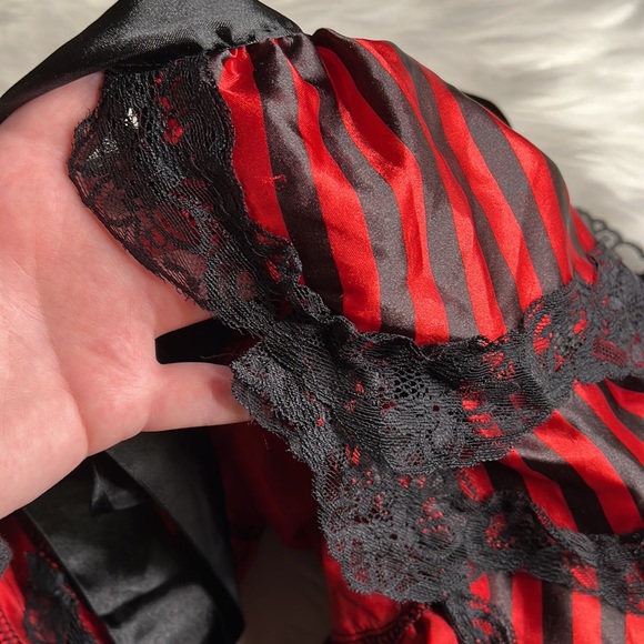 Lace Trimmed Satin Like Striped Bustle Skirt - Picture 12 of 14